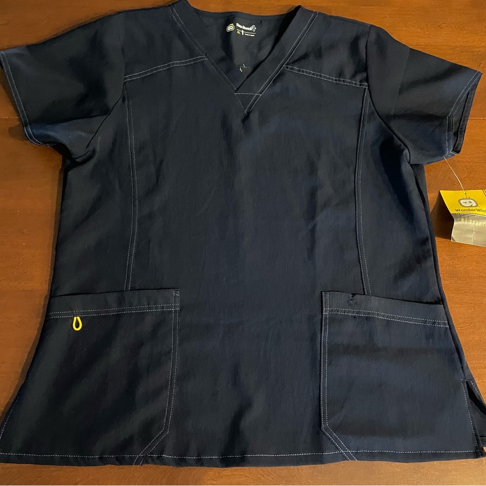 NWT Navy WonderWink Four-Stretch Scrub Top